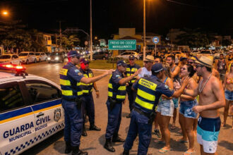 Confusão entre Guarda Municipal e grupo de Foliões em Buzios