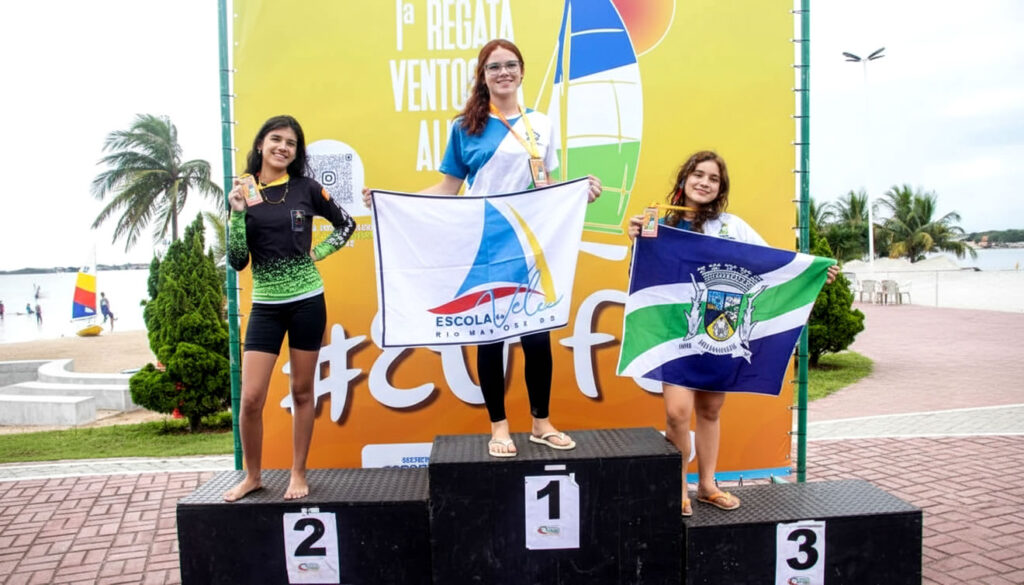 Velejadoras da Regata em São Pedro da Aldeia Velejadoras da Regata em São Pedro da Aldeia